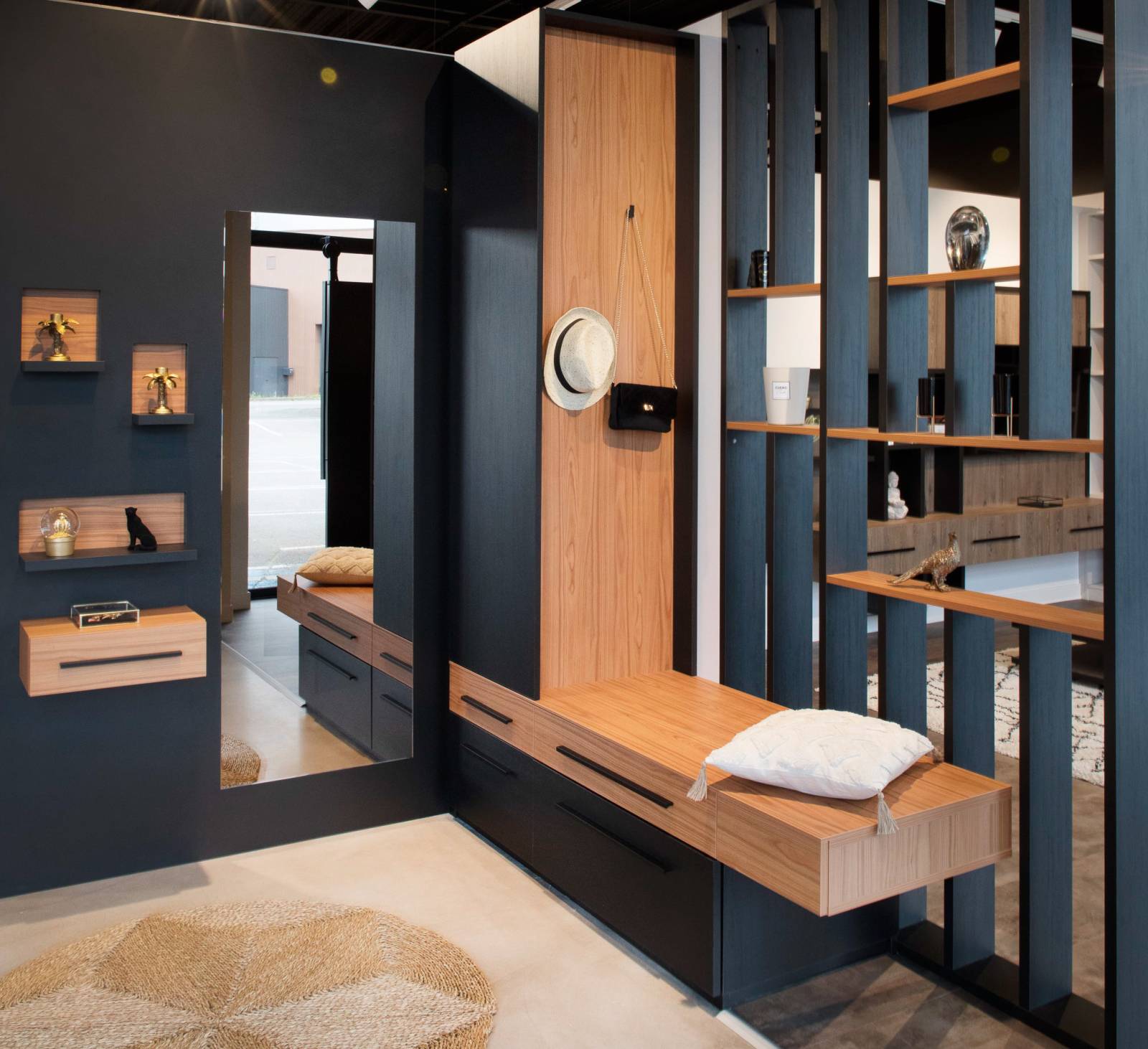 Meuble d'entrée avec claustra