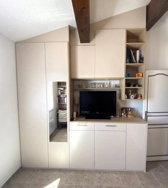 Meuble de rangement en sous pente au Pradet