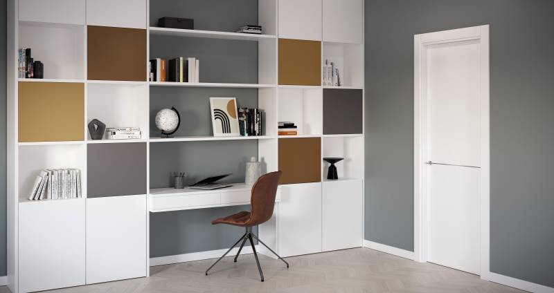 Bibliothèque moderne avec bureau intégré sur mesure, à Bormes les Mimosas..